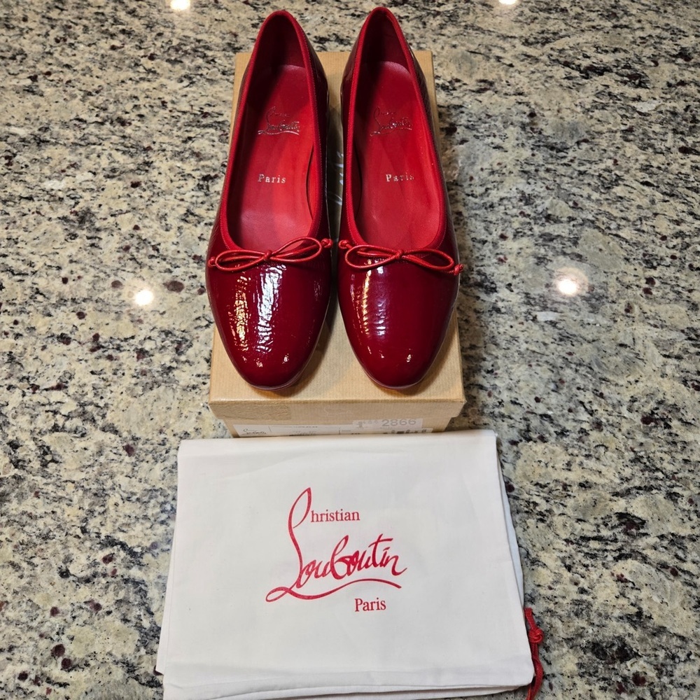 NEW Christian Louboutin Sweetie Jane Shiny Red Flats Size 40 - Picture 2 of 11